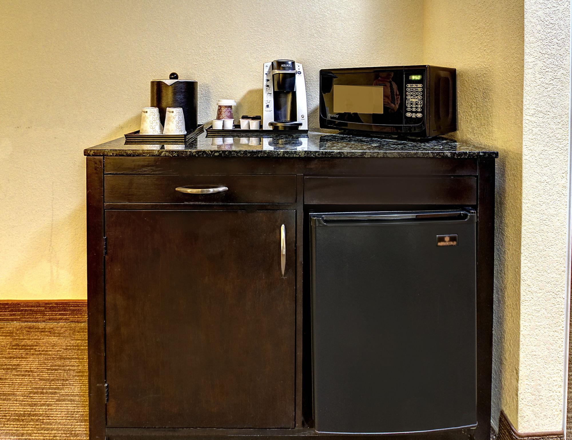 Hilton Garden Inn Nashville Airport Экстерьер фото